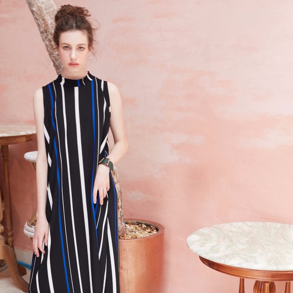 Sleeveless Maxi Dress - Strip - Black